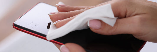 Professionelle Smartphone-Reinigung & Hygiene: Warum saubere Handys wichtiger sind als je zuvor